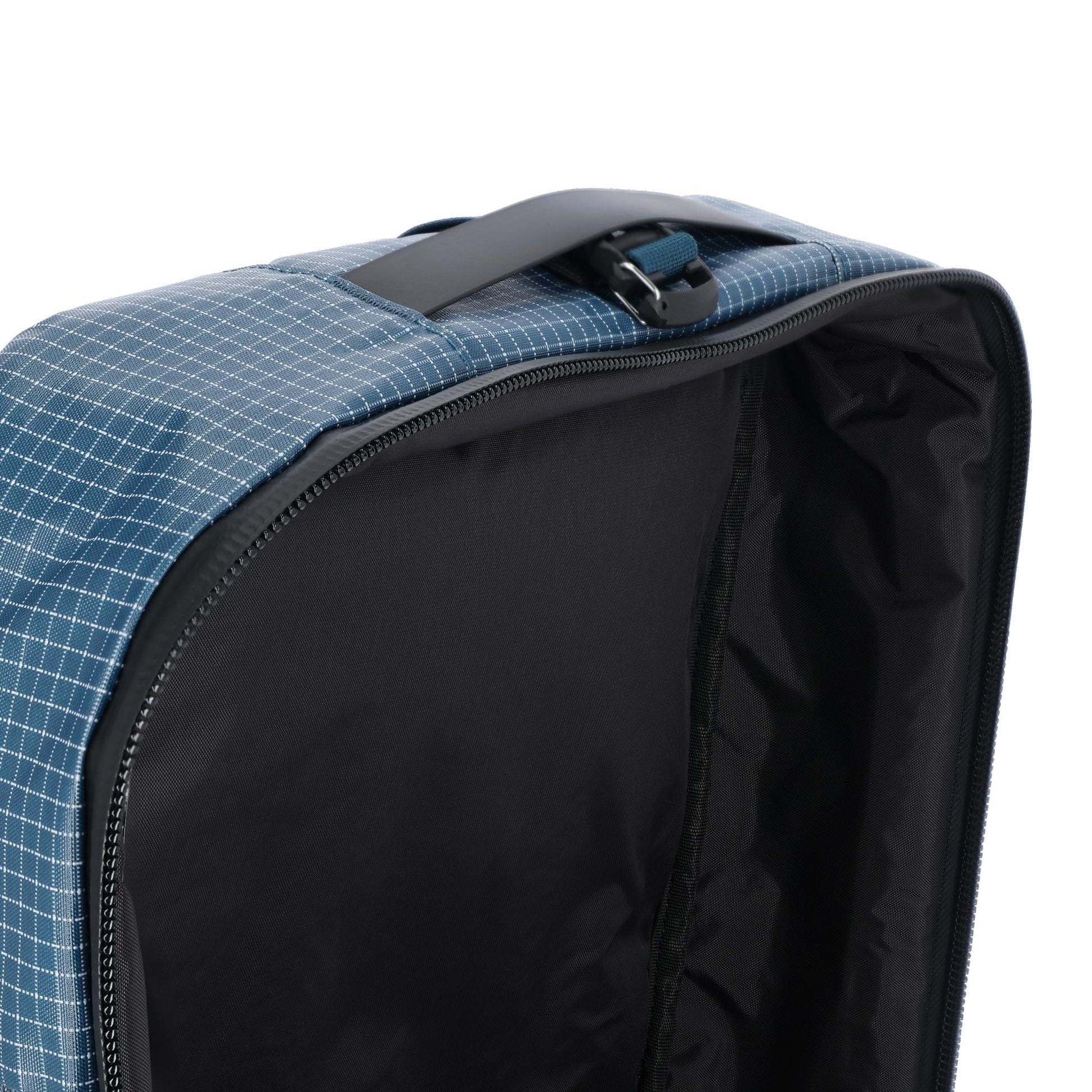 Apex Global Travel Bag 30L - Image 14