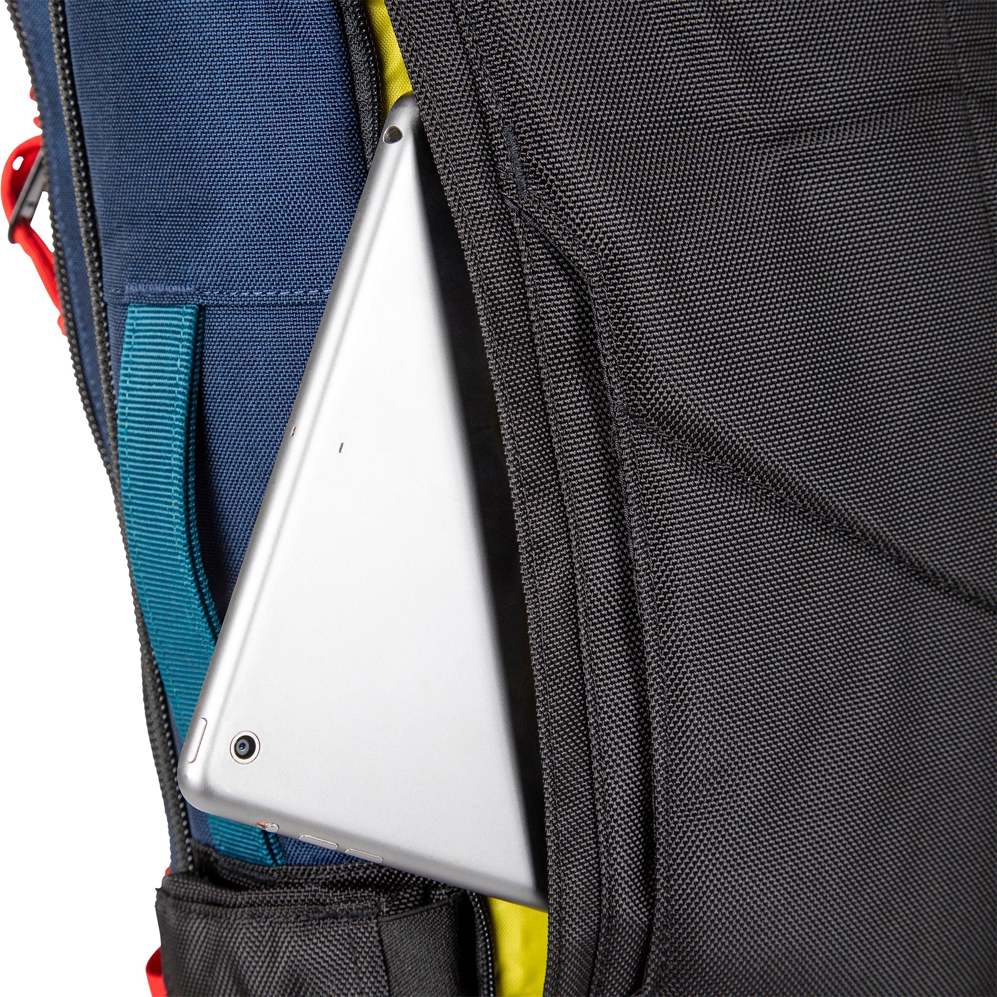 Global Travel Bag 30L - Image 42