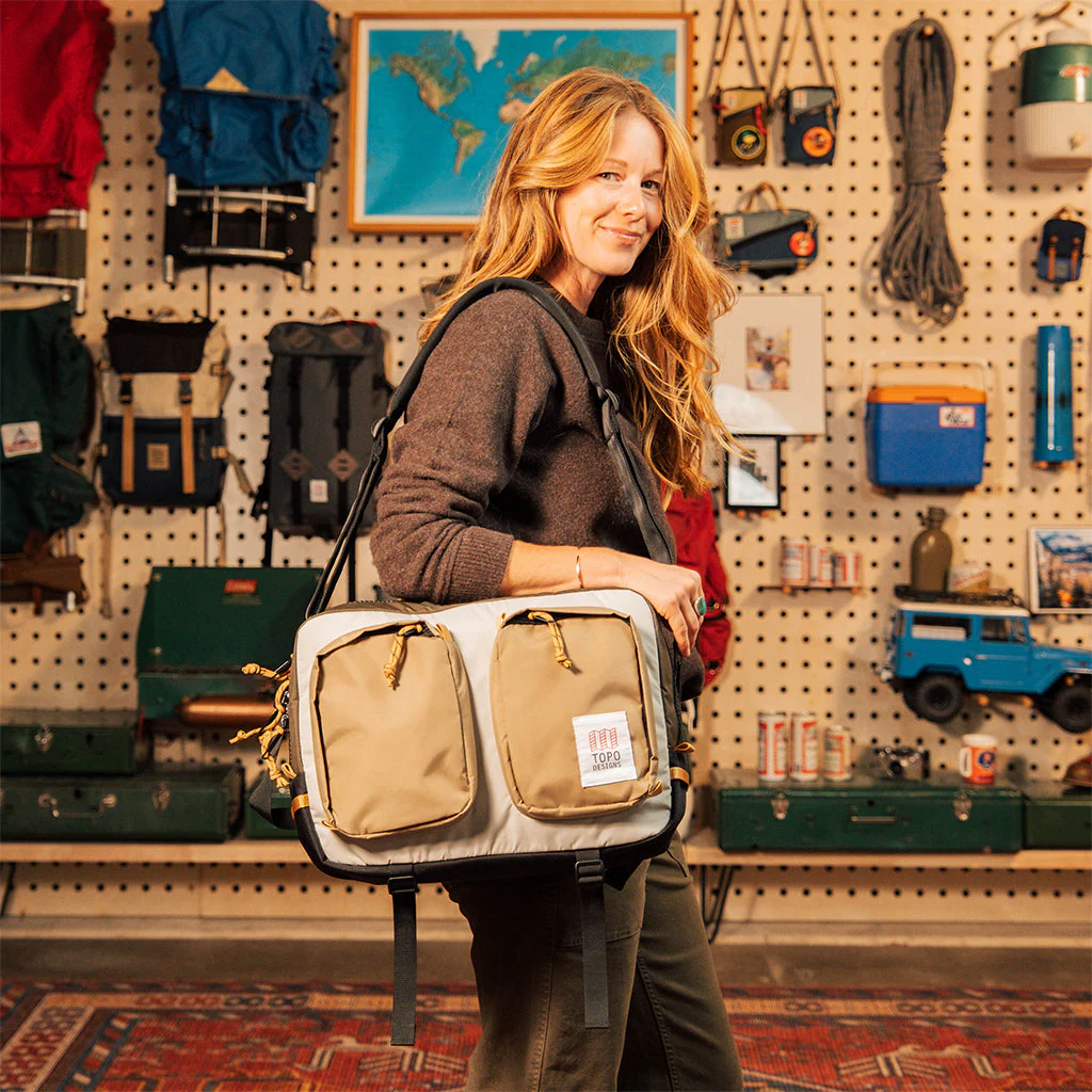 Global Briefcase - Image 17