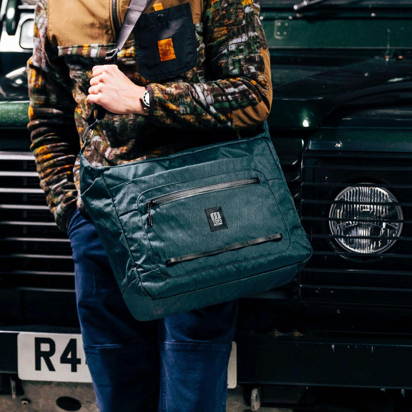 Global Pro Travel Tote - Image 11