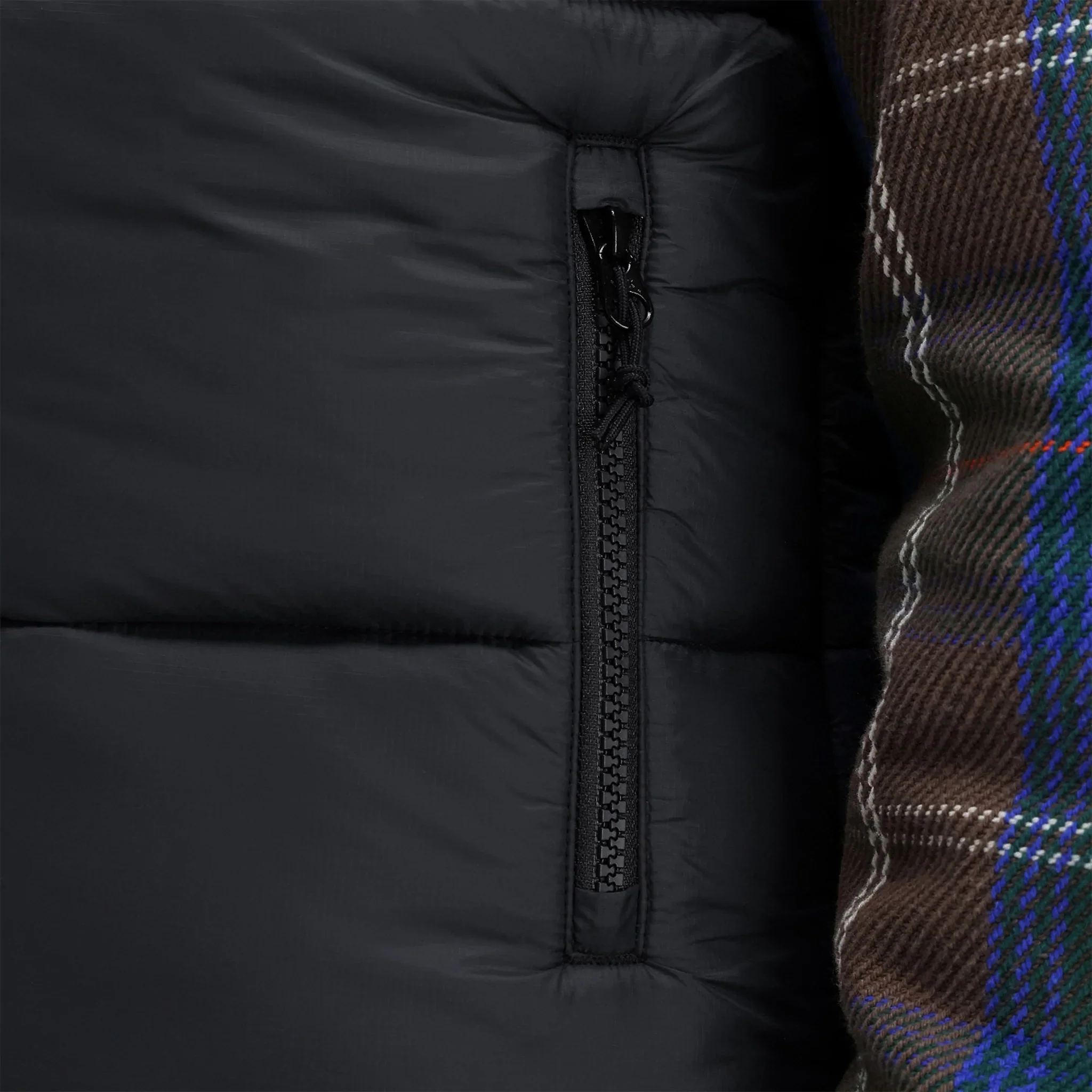 Mountain Puffer Vest - Men's - Image 24